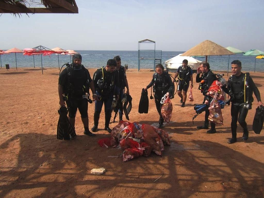 Arab Divers Dive Center And Bed & Breakfast Aqaba Exterior foto