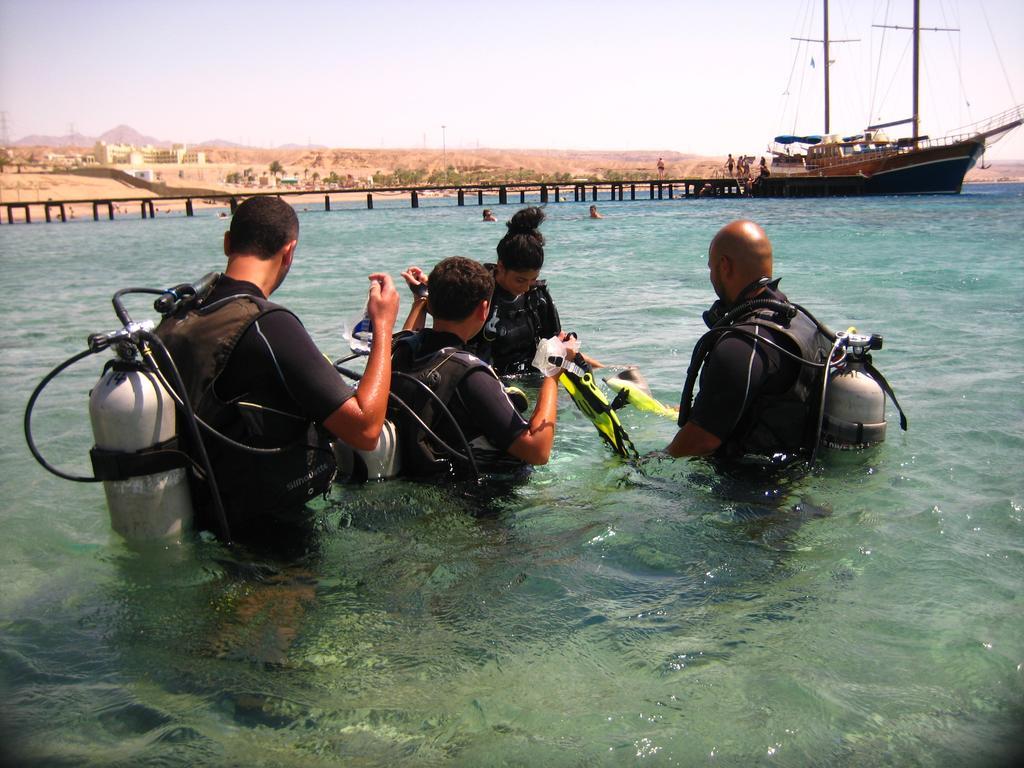 Arab Divers Dive Center And Bed & Breakfast Aqaba Exterior foto