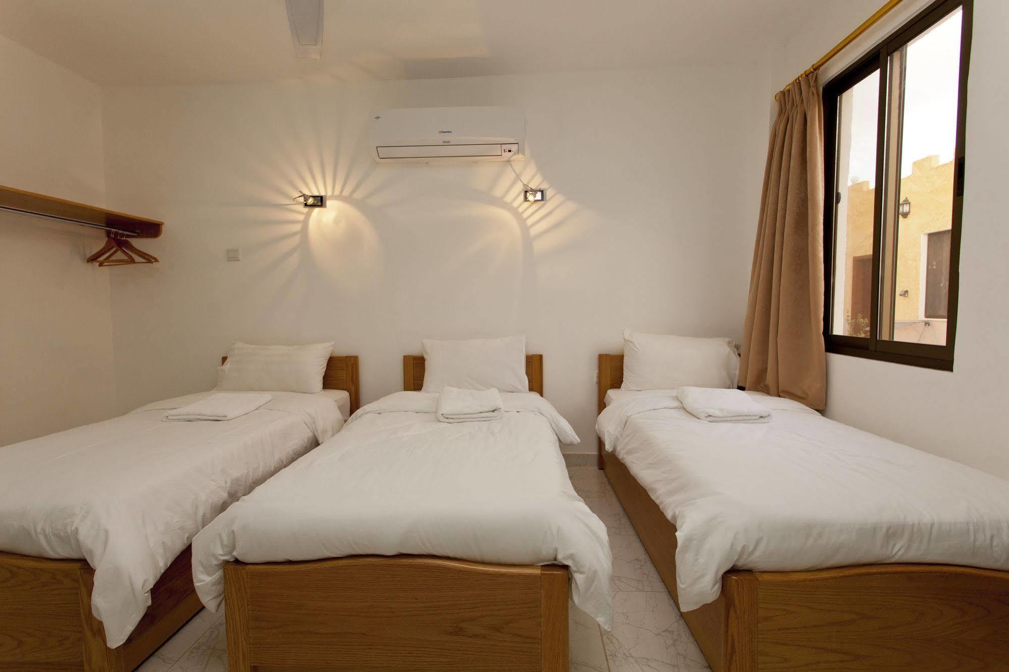 Arab Divers Dive Center And Bed & Breakfast Aqaba Exterior foto