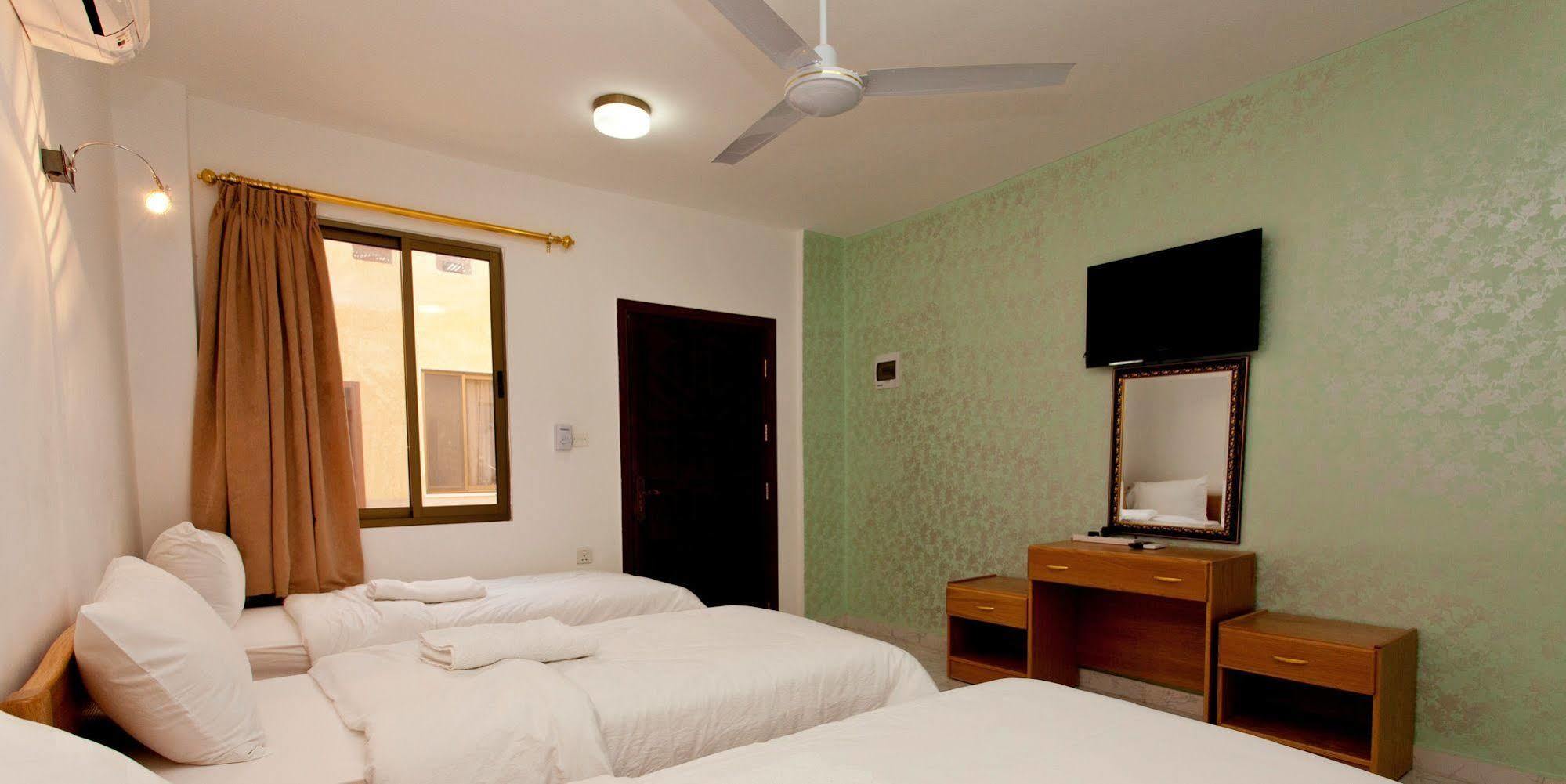 Arab Divers Dive Center And Bed & Breakfast Aqaba Exterior foto