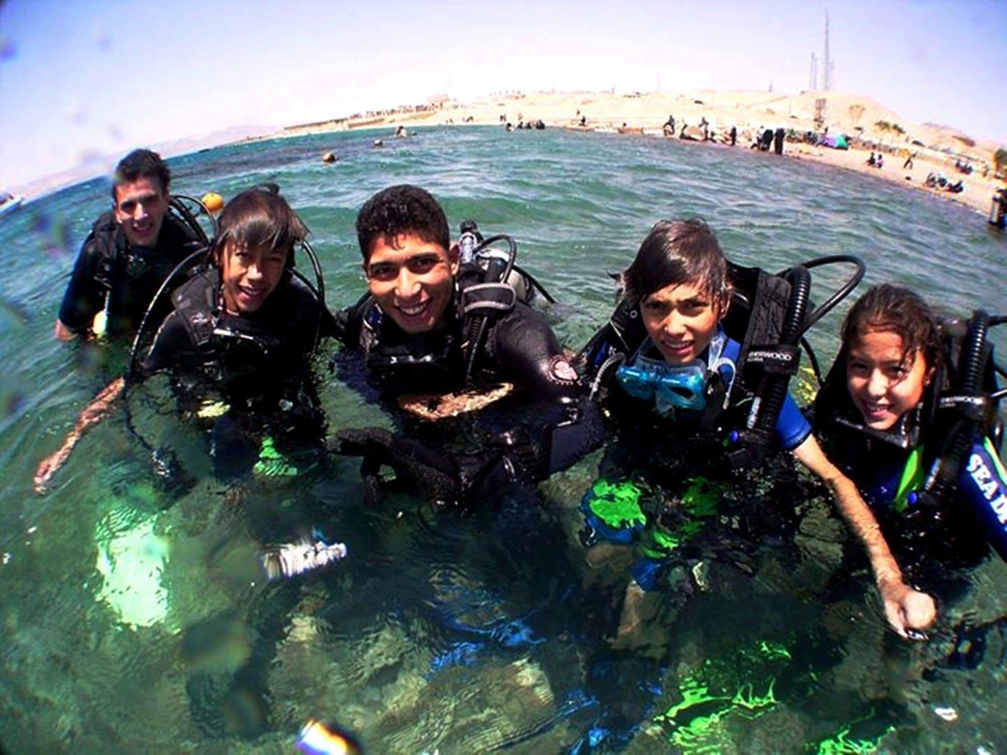 Arab Divers Dive Center And Bed & Breakfast Aqaba Exterior foto