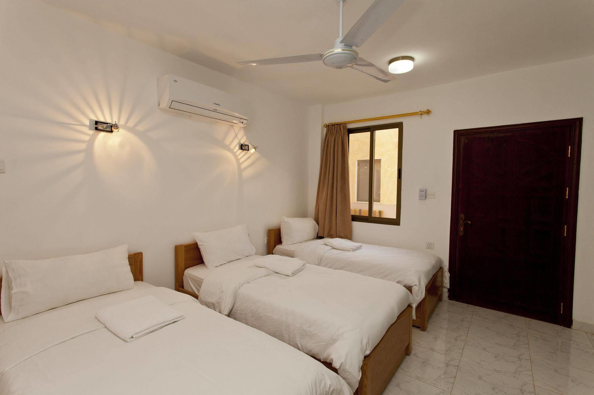 Arab Divers Dive Center And Bed & Breakfast Aqaba Exterior foto