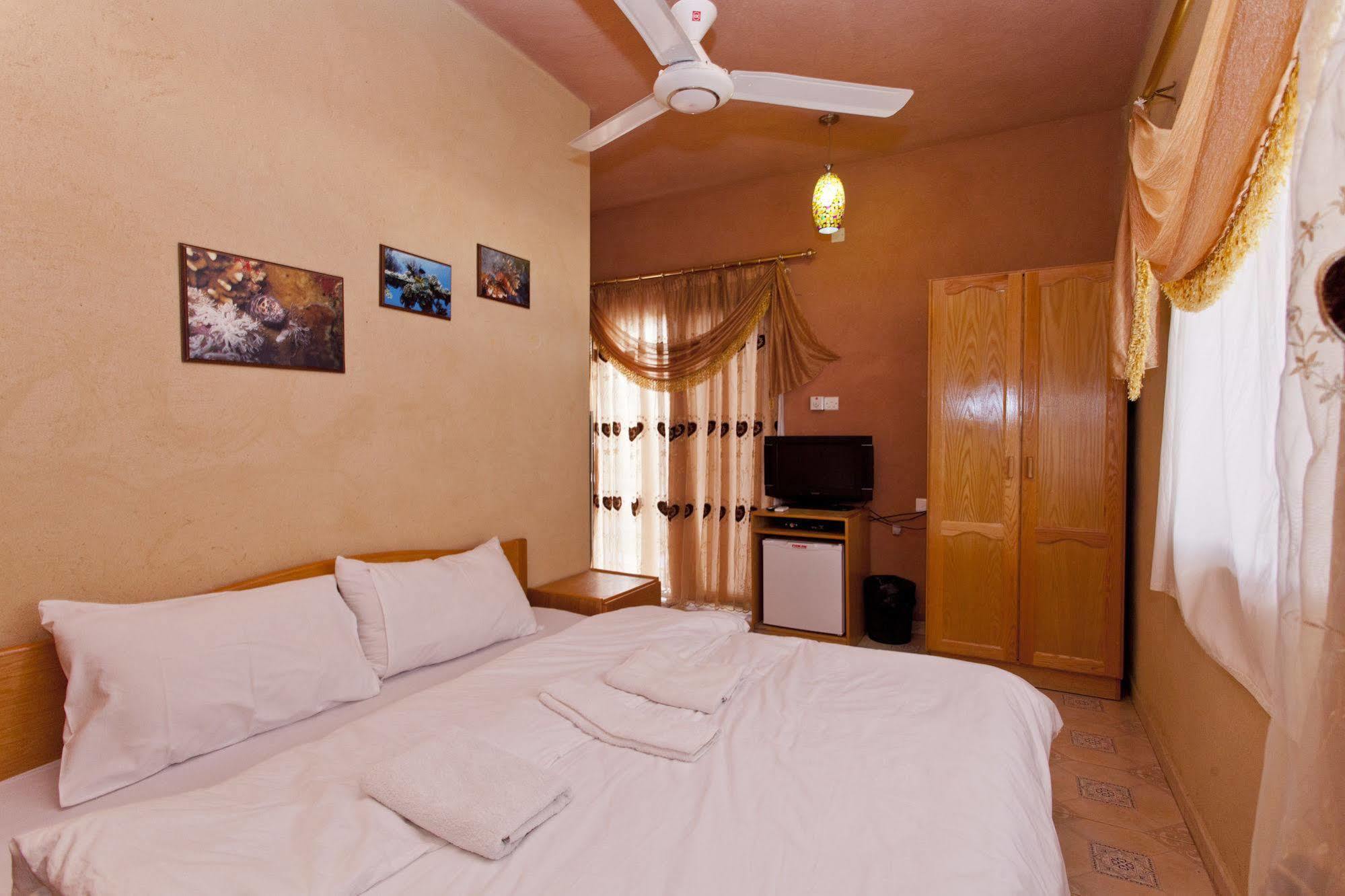 Arab Divers Dive Center And Bed & Breakfast Bed & Breakfast Aqaba Exterior foto