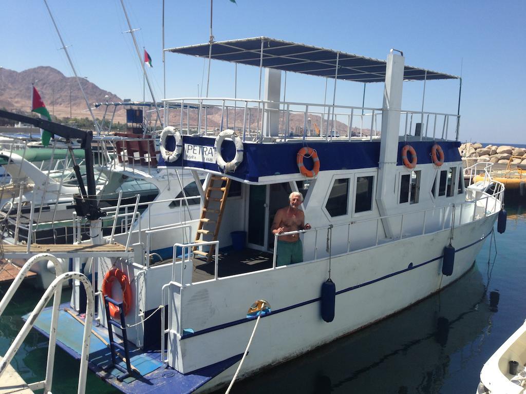 Arab Divers Dive Center And Bed & Breakfast Aqaba Exterior foto